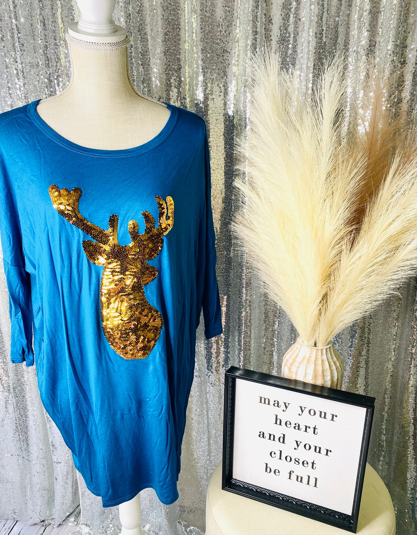 Flowy Quarter Sleeve Sequins Deer Top